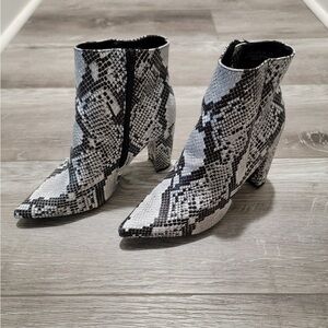 Snakeskin Ankle Boots (10)